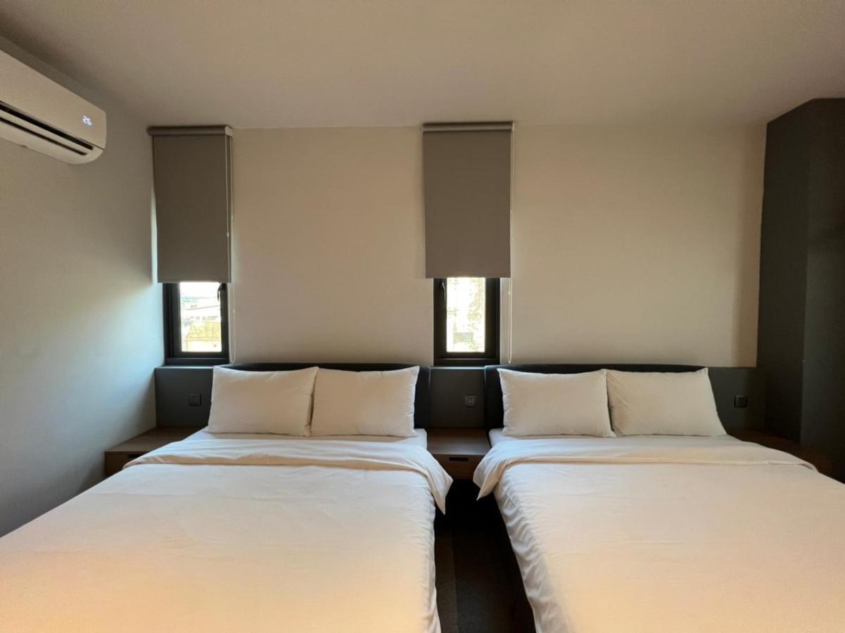 Doudian Ddinn Hotel Taichung Extérieur photo