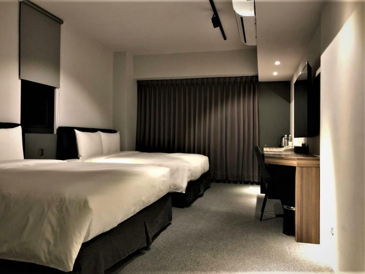 Doudian Ddinn Hotel Taichung Extérieur photo