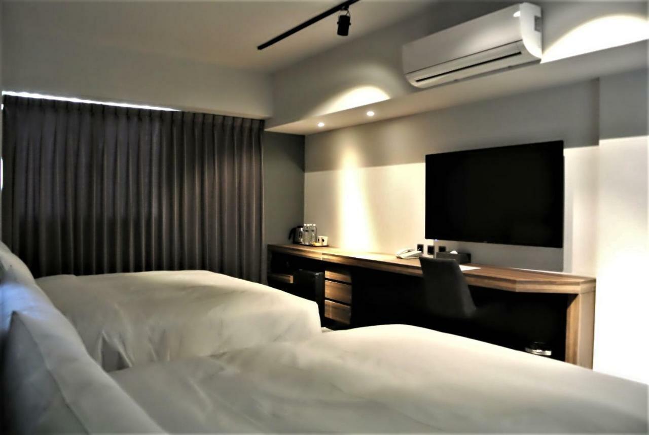 Doudian Ddinn Hotel Taichung Extérieur photo