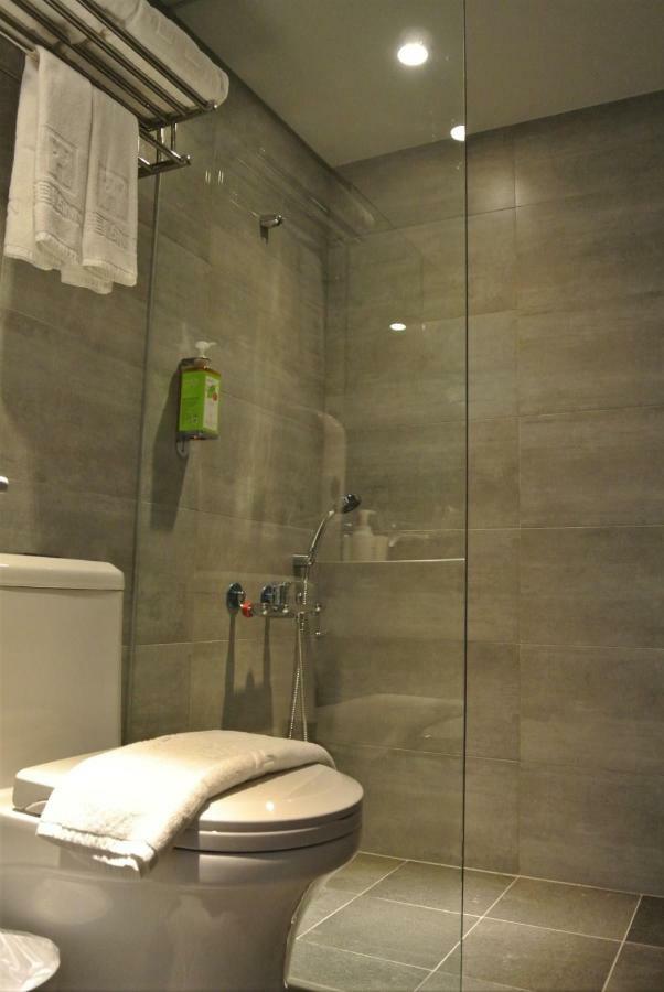 Doudian Ddinn Hotel Taichung Extérieur photo