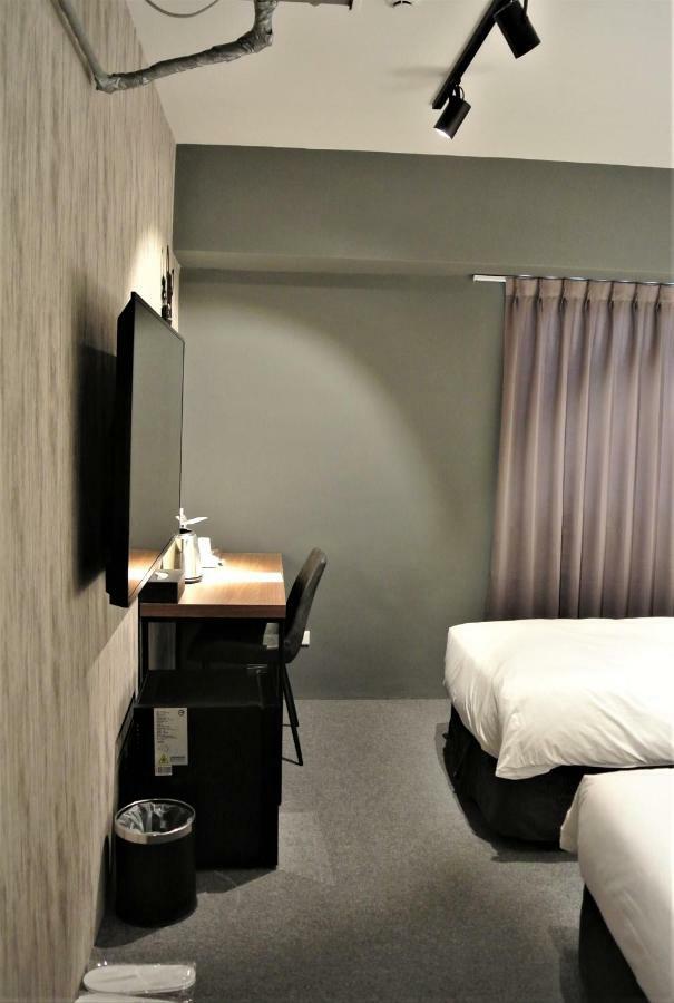 Doudian Ddinn Hotel Taichung Extérieur photo