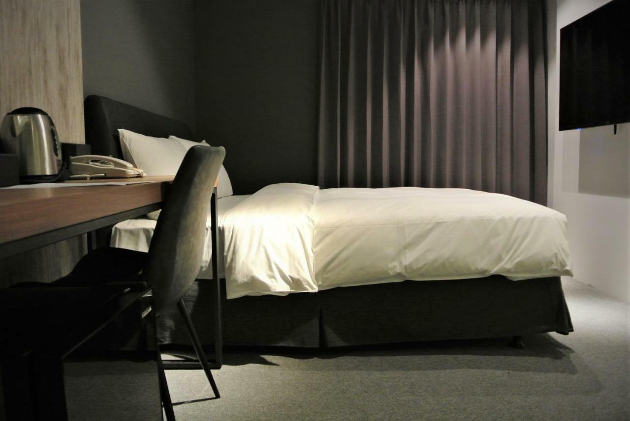 Doudian Ddinn Hotel Taichung Extérieur photo