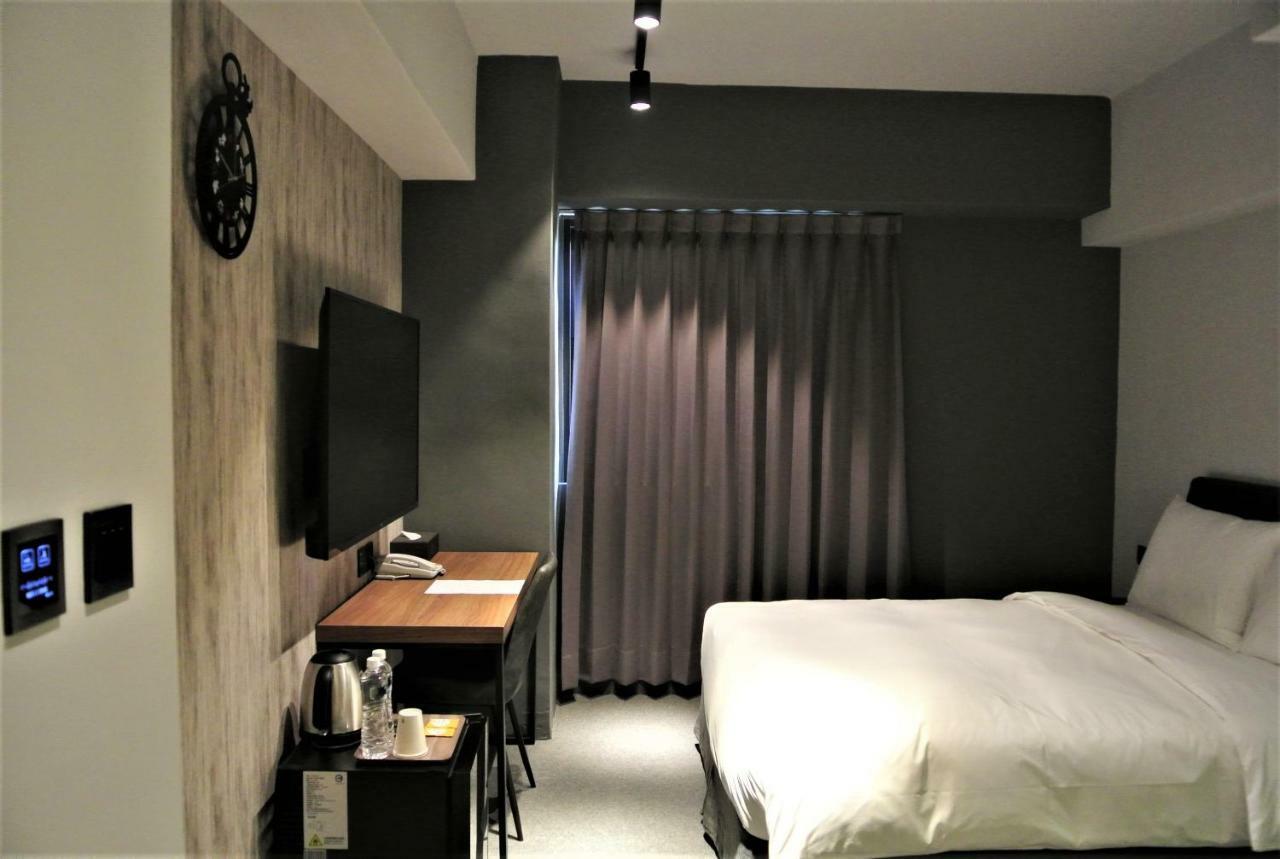 Doudian Ddinn Hotel Taichung Extérieur photo