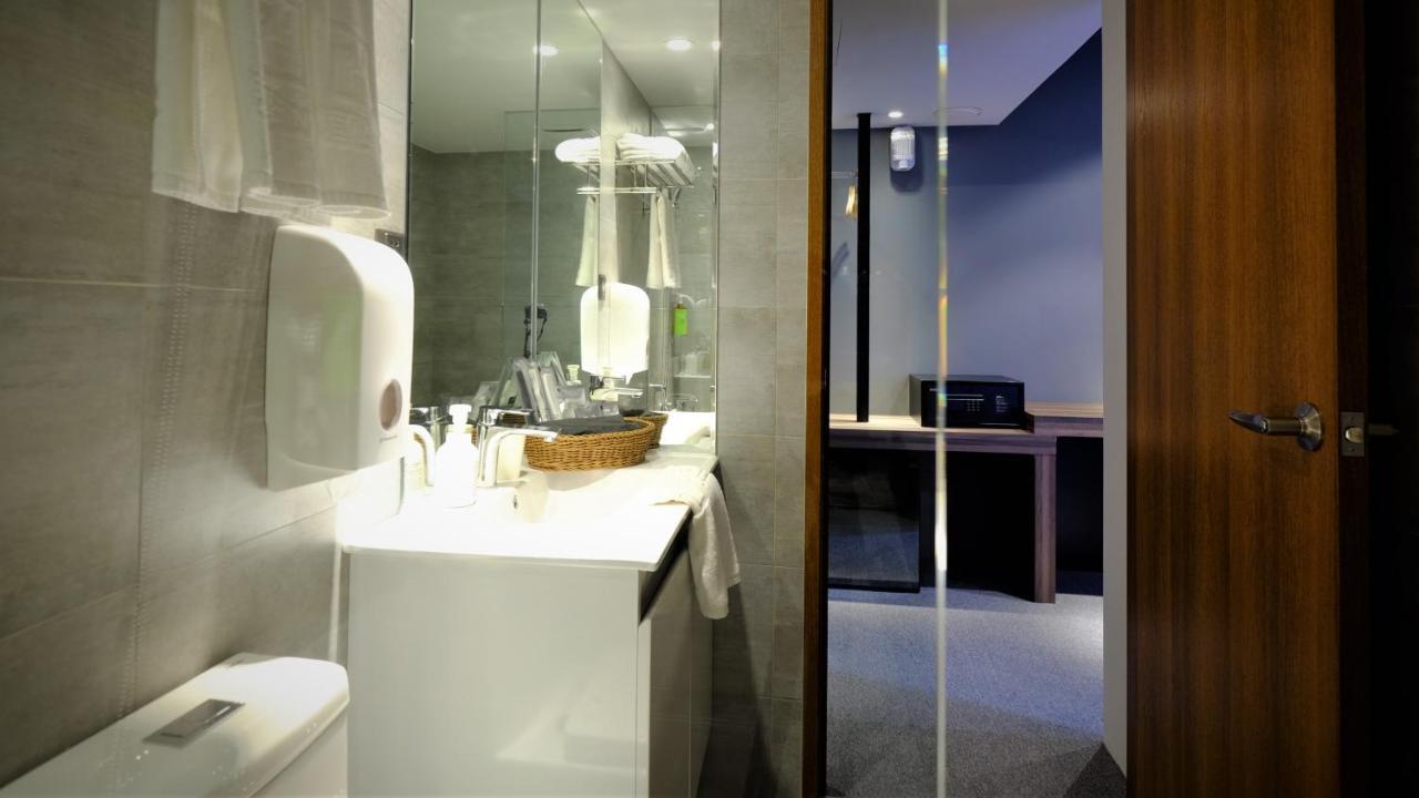 Doudian Ddinn Hotel Taichung Extérieur photo
